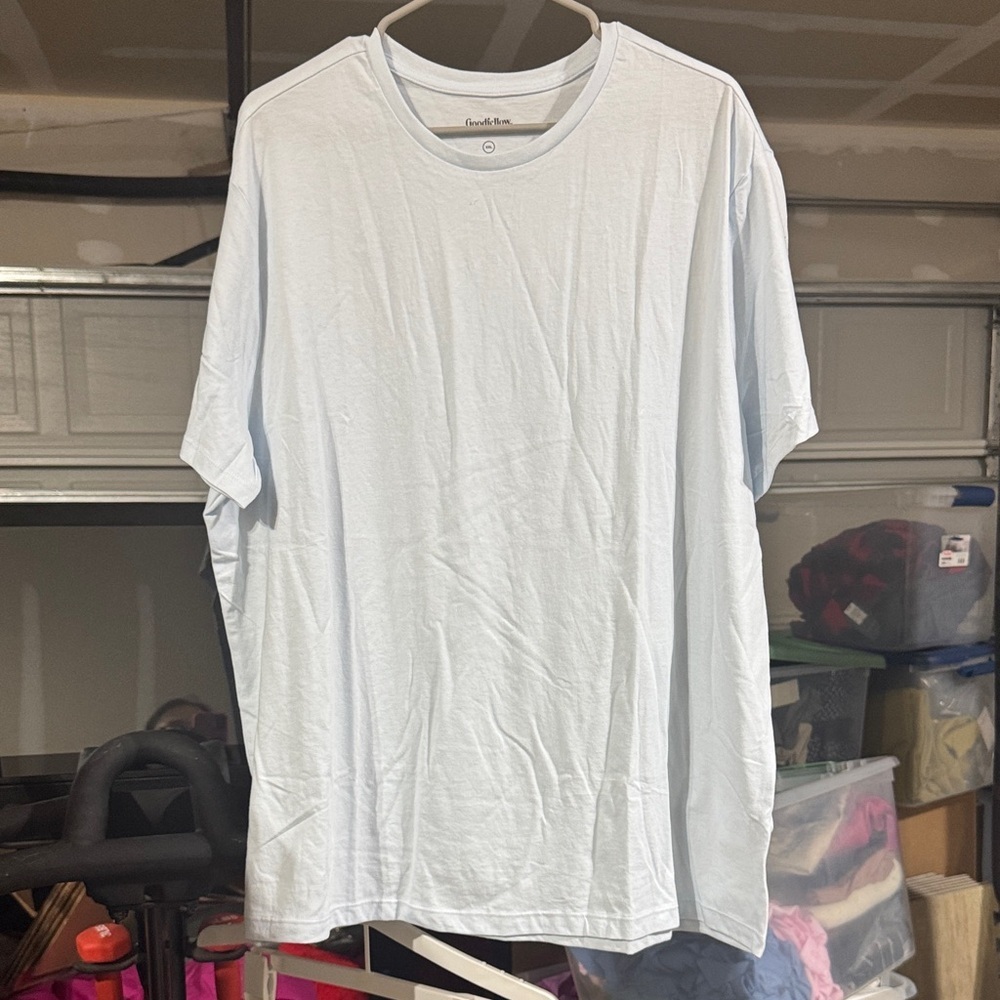 Size XXL Men’s Goodfellow & Co Light Blue Short Sleeve Tee
